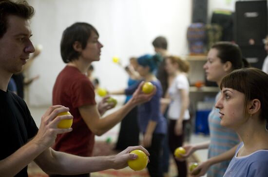 Juggling classes