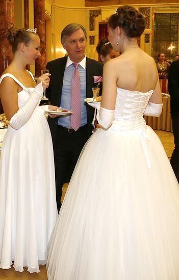 Presentation of Eleventh Charity Vienna Ball