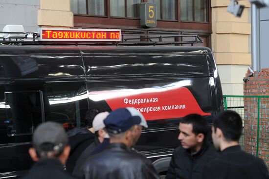 Moscow-Dushanbe train passengers checked on the platform