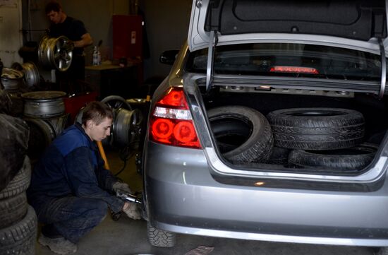 Work of tire centers in Russian cities