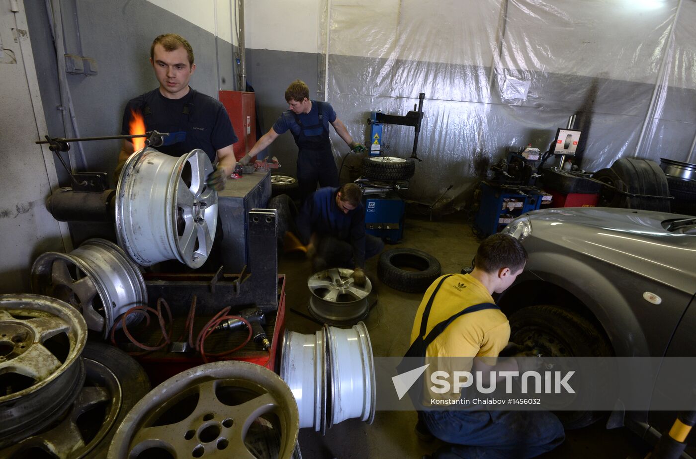 Work of tire centers in Russian cities