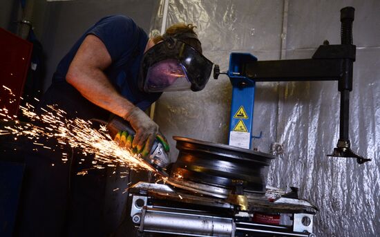 Work of tire centers in Russian cities