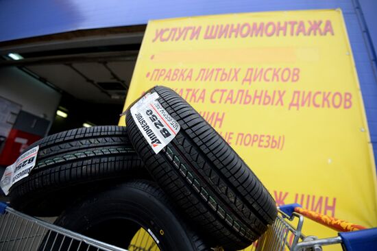 Work of tire centers in Russian cities