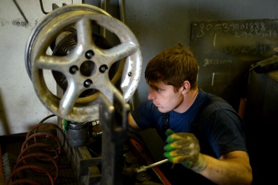 Work of tire centers in Russian cities