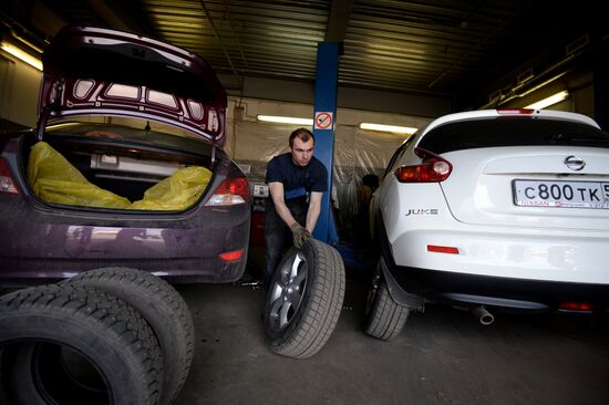 Work of tire centers in Russian cities