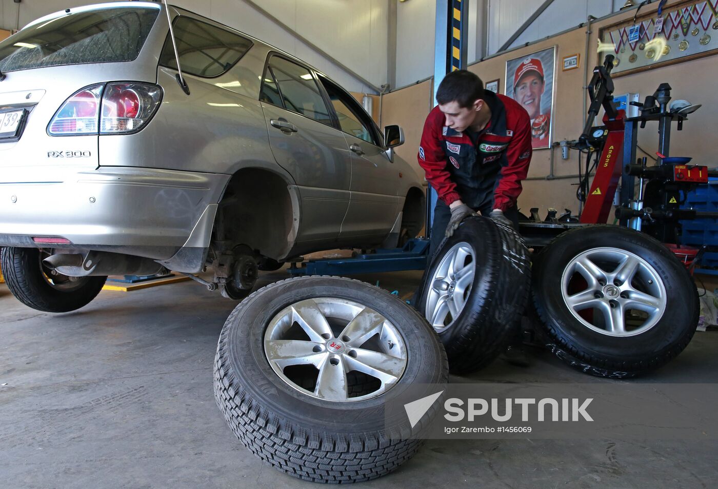 Work of tire centers in Russian cities
