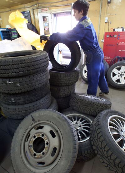 Work of tire centers in Russian cities