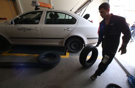 Work of tire centers in Russian cities