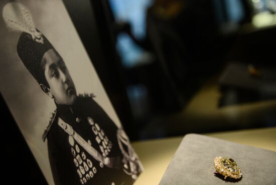 Sotheby's displays Gina Lollobrigida jewelry in Moscow