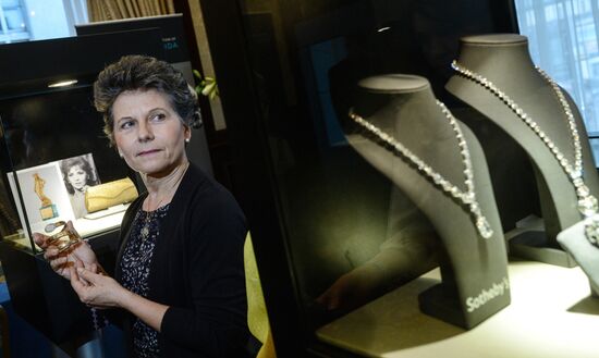 Sotheby's displays Gina Lollobrigida jewelry in Moscow