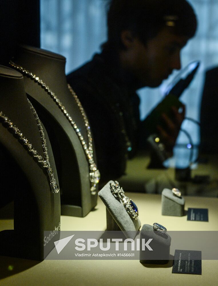 Sotheby's displays Gina Lollobrigida jewelry in Moscow