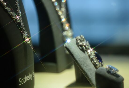 Sotheby's displays Gina Lollobrigida jewelry in Moscow