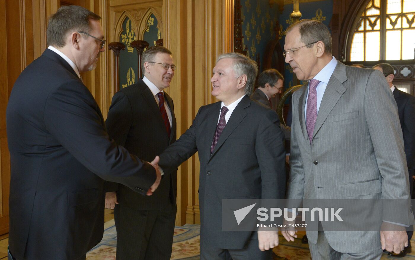 Sergei Ivanov meets with Edward Nalbandyan