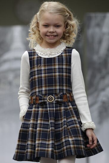 Festival of school uniforms and prom dresses "Aleksandriyka"