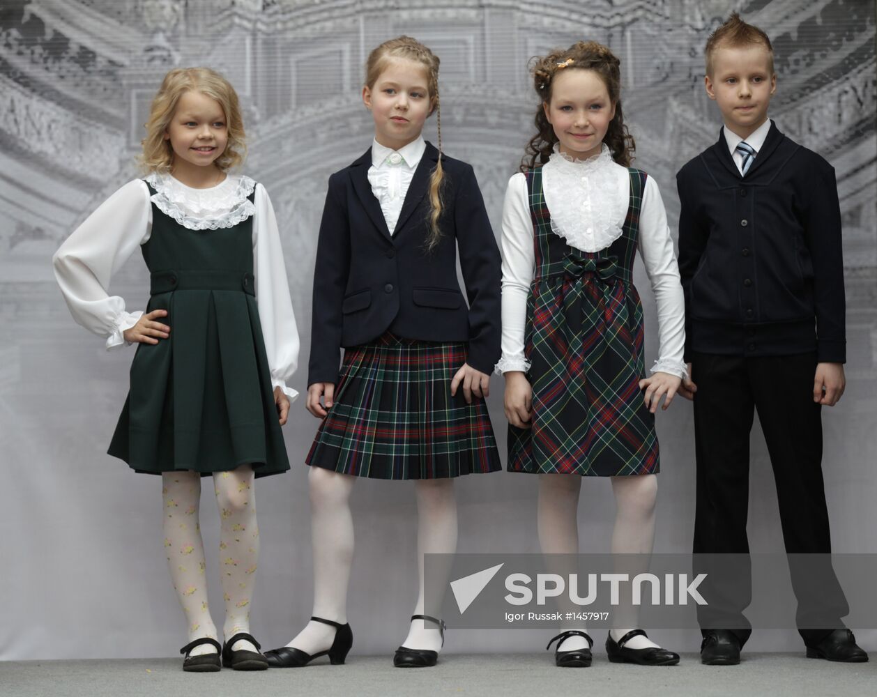 Festival of school uniforms and prom dresses "Aleksandriyka"