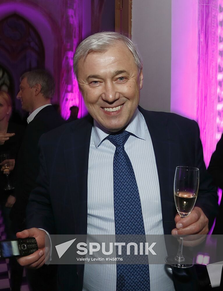 Without Falseness and Obscenities: Six Years of Business FM