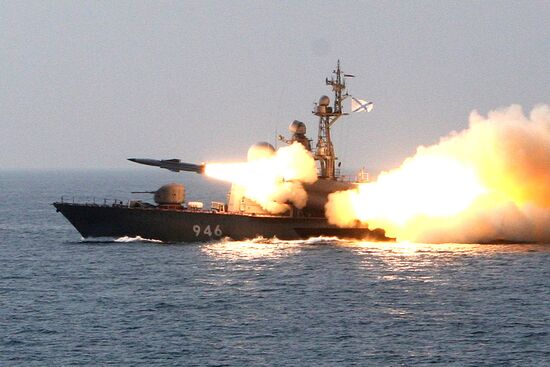 Pacific Fleet holds training exercise for missile boats