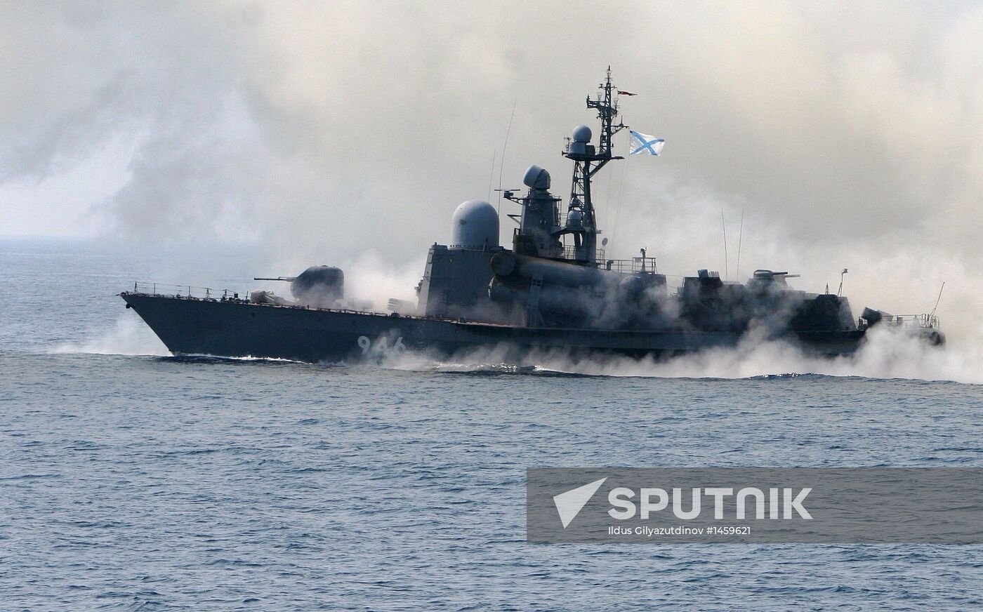 Pacific Fleet holds training exercise for missile boats