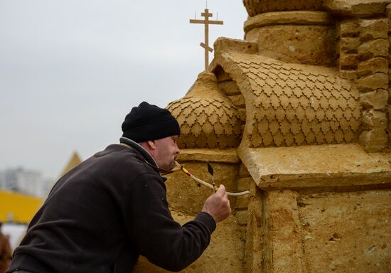 Exhibition of sand sculptures opens in Moscow