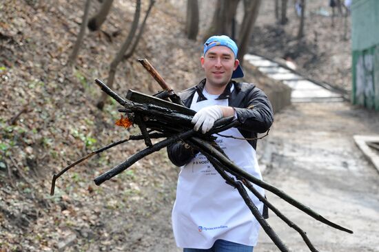 Media workers participate in Subbotnik, Moscow’s cleanup day