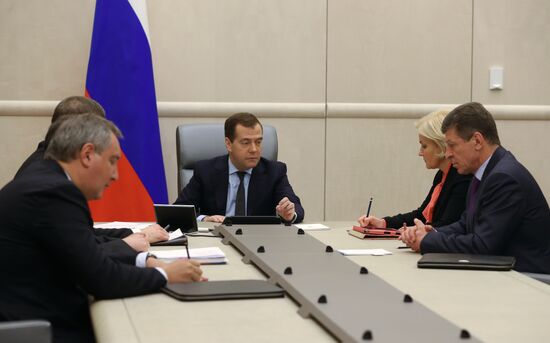 D.Medvedev meets with deputy prime ministers