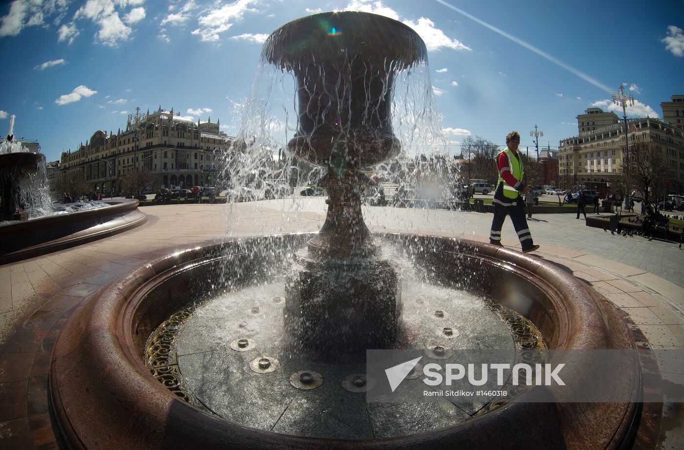 Fountain season gets underway in Moscow