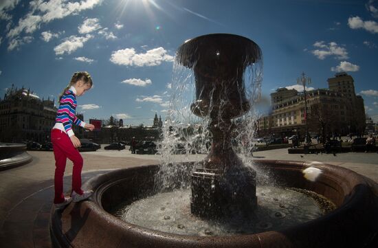Fountain season gets underway in Moscow