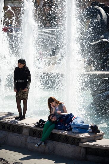 Fountain season gets underway in Moscow