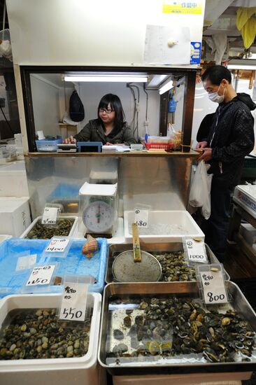 Tsukiji seafood market in Tokyo