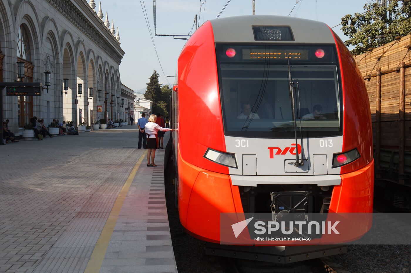High-speed "Lastochka" express trains start running in Sochi
