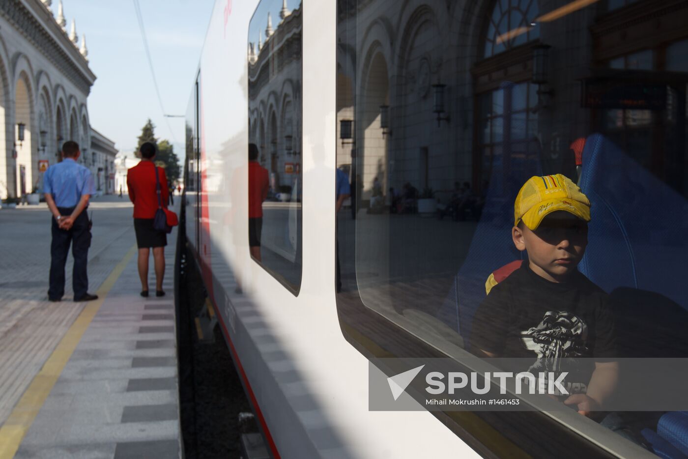 High-speed "Lastochka" express trains start running in Sochi