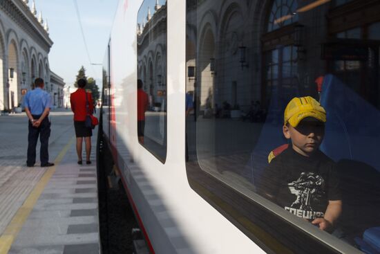 High-speed "Lastochka" express trains start running in Sochi