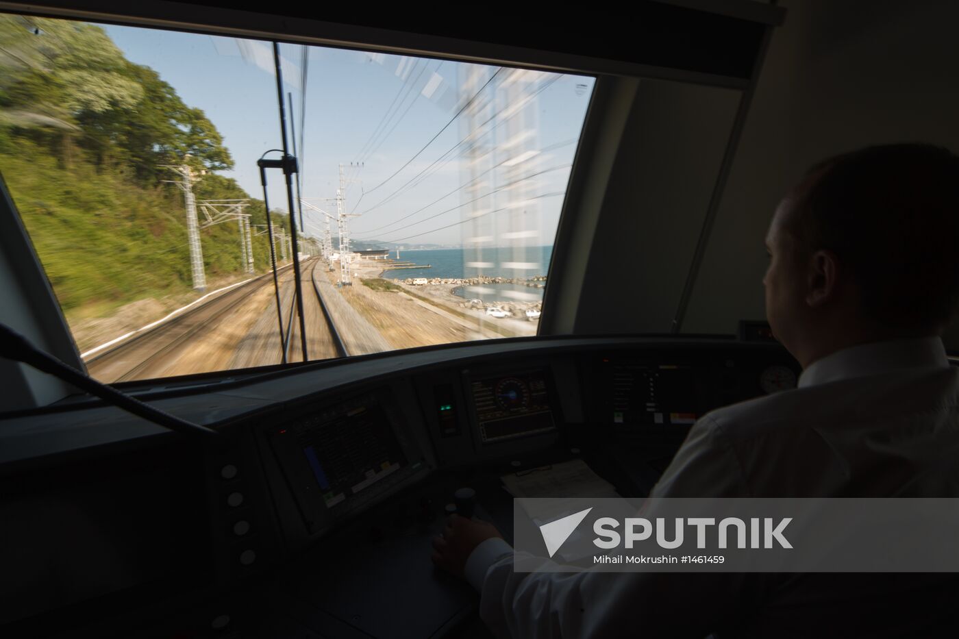High-speed "Lastochka" express trains start running in Sochi