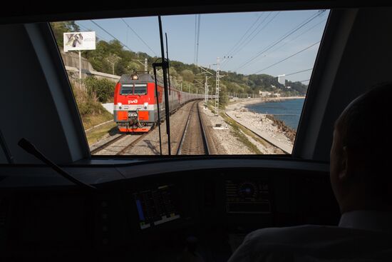 High-speed "Lastochka" express trains start running in Sochi