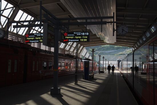 High-speed "Lastochka" express trains start running in Sochi