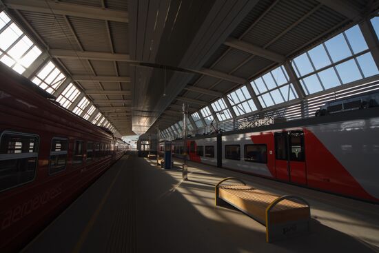 High-speed "Lastochka" express trains start running in Sochi