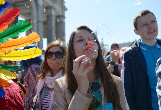 Annual soap bubble parade "Dreamflash"