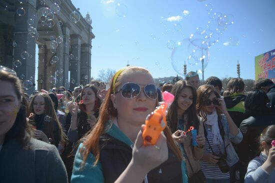 Annual soap bubble parade "Dreamflash"