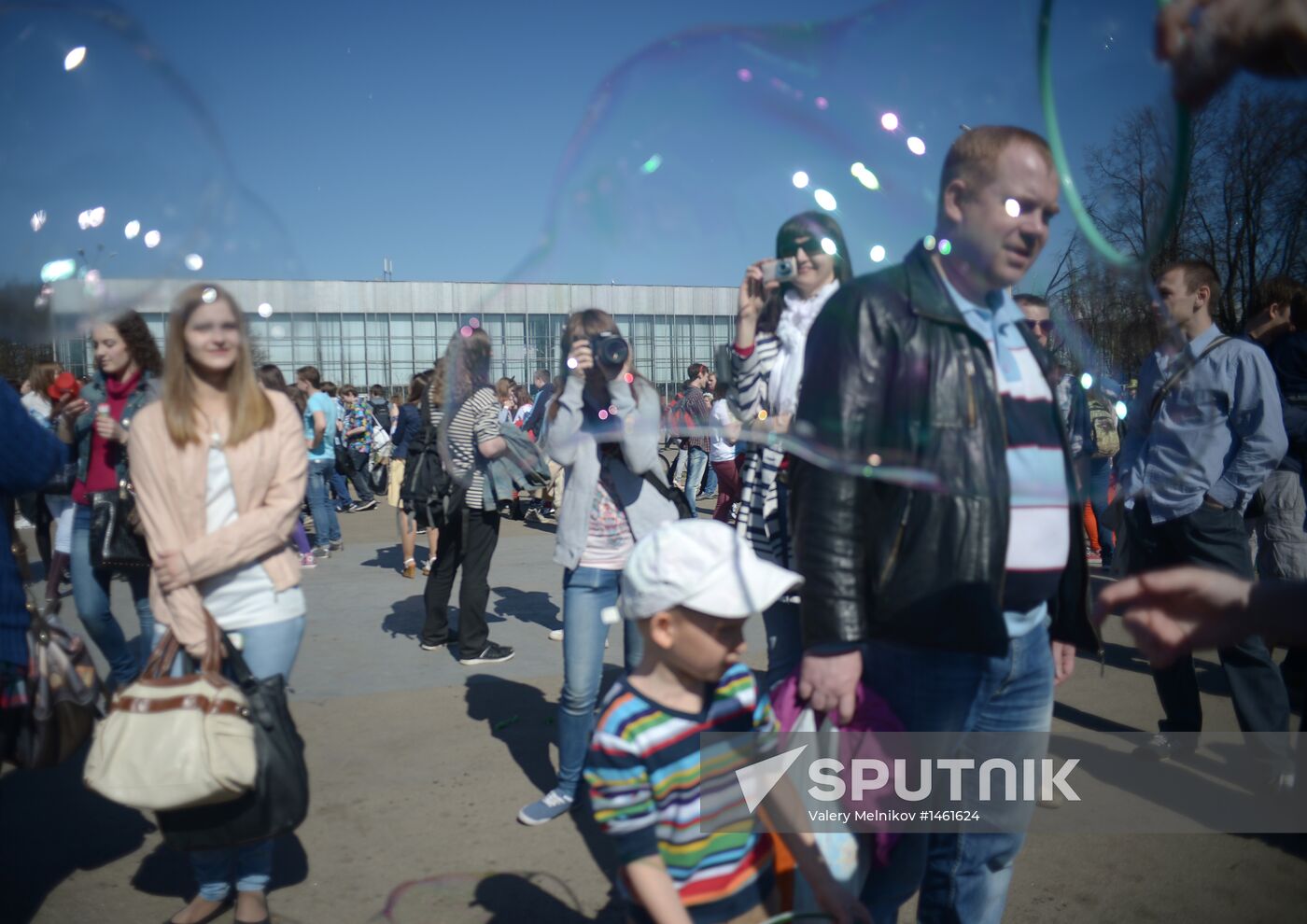 Annual soap bubble parade "Dreamflash"