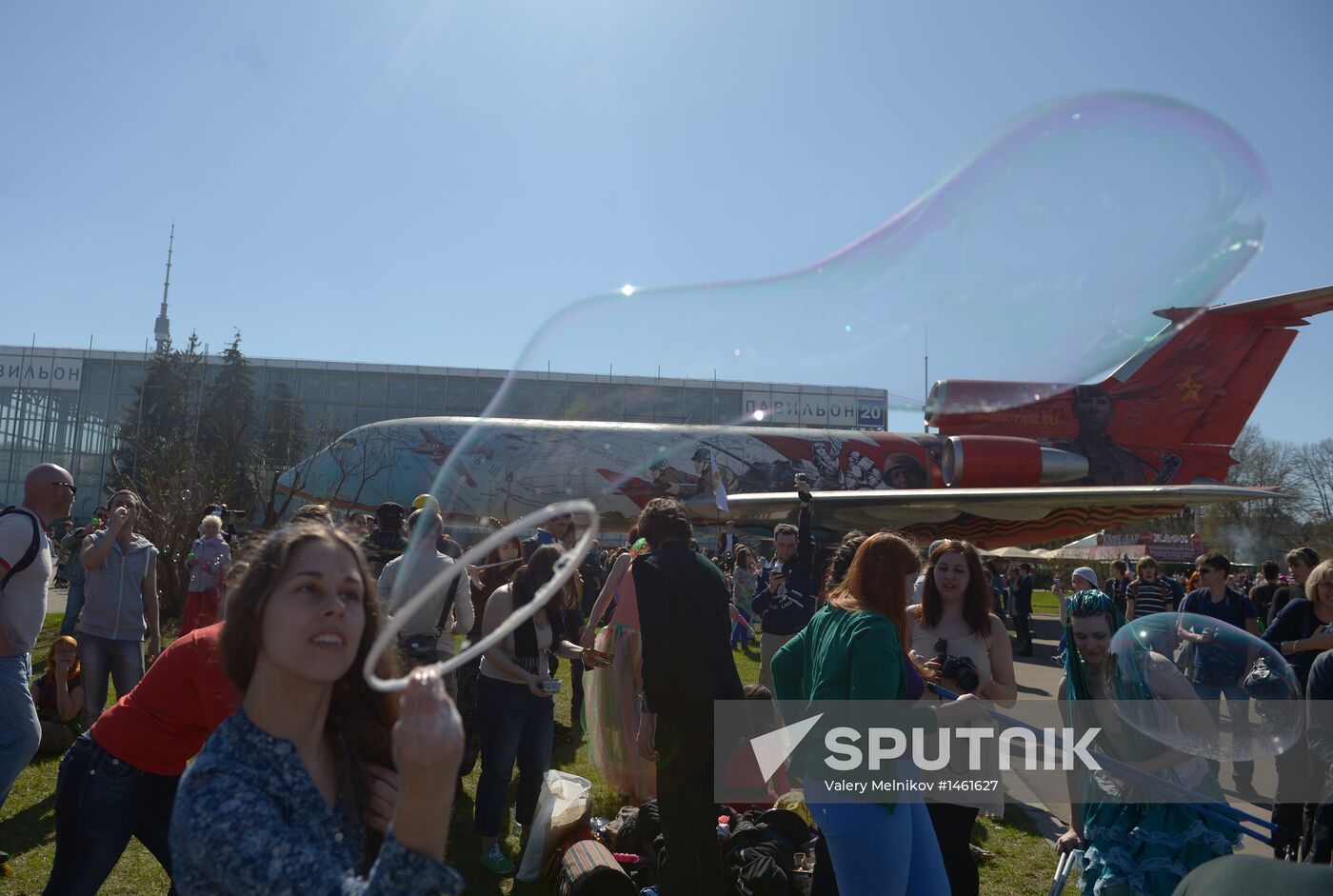 Annual soap bubble parade "Dreamflash"