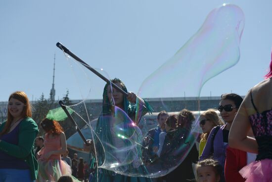 Annual soap bubble parade "Dreamflash"