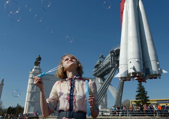 Annual soap bubble parade "Dreamflash"