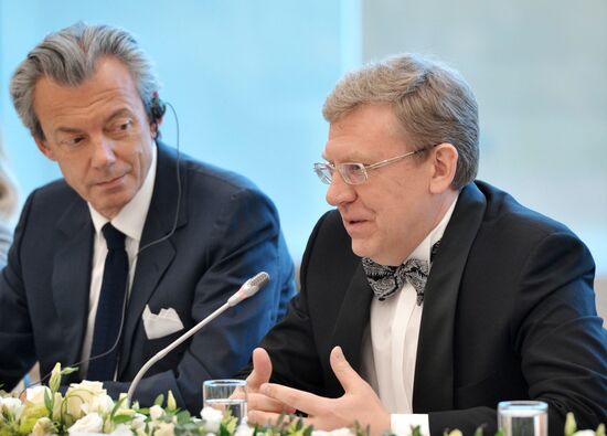 Vladimir Putin meets with Mariinsky Theater's board of trustees