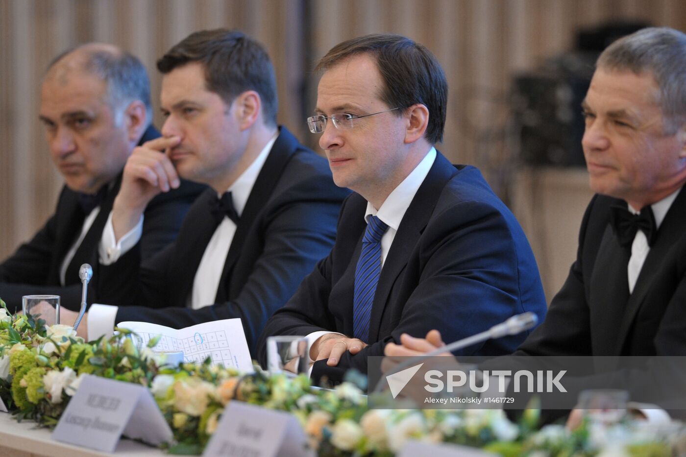 Vladimir Putin meets with Mariinsky Theater's board of trustees