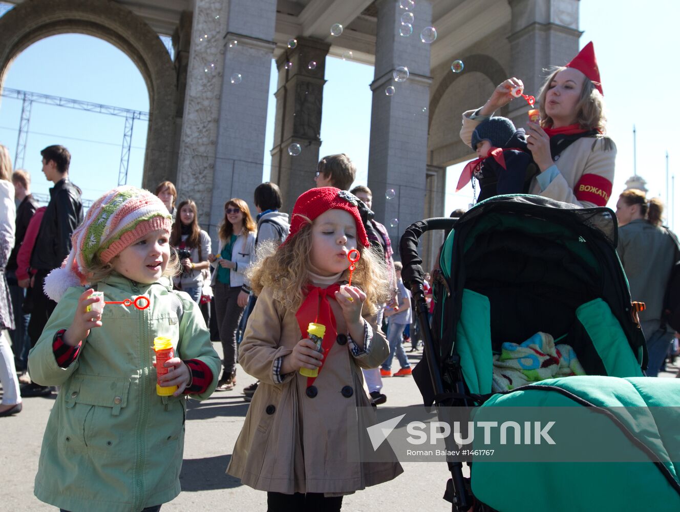 Annual soap bubble parade "Dreamflash"