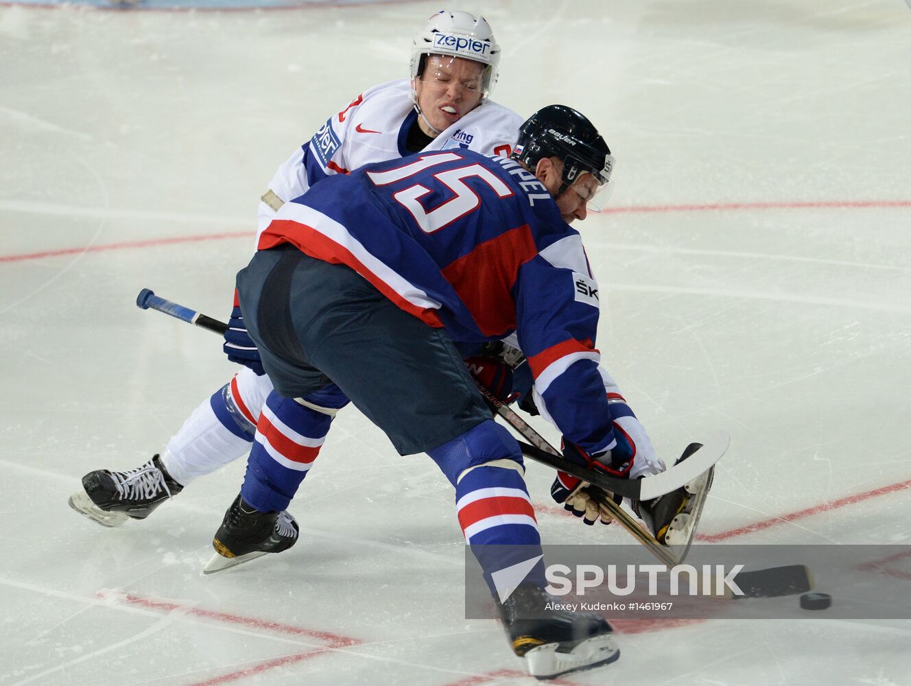 2013 IIHF World Championship. France vs Slovakia
