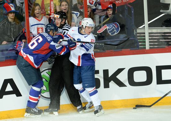 2013 IIHF World Championship. France vs Slovakia