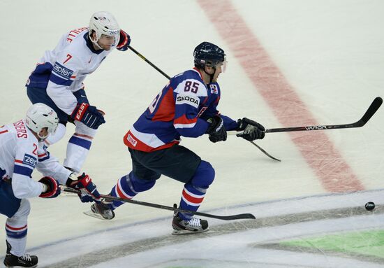 2013 IIHF World Championship. France vs Slovakia