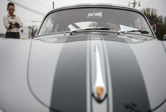 Porsche Parade motor rally