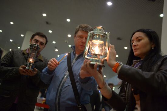Meeting Holy Fire from Jerusalem at Vnukovo airport